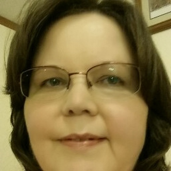 Meet your Posher, Pam - Picture 1 of 1